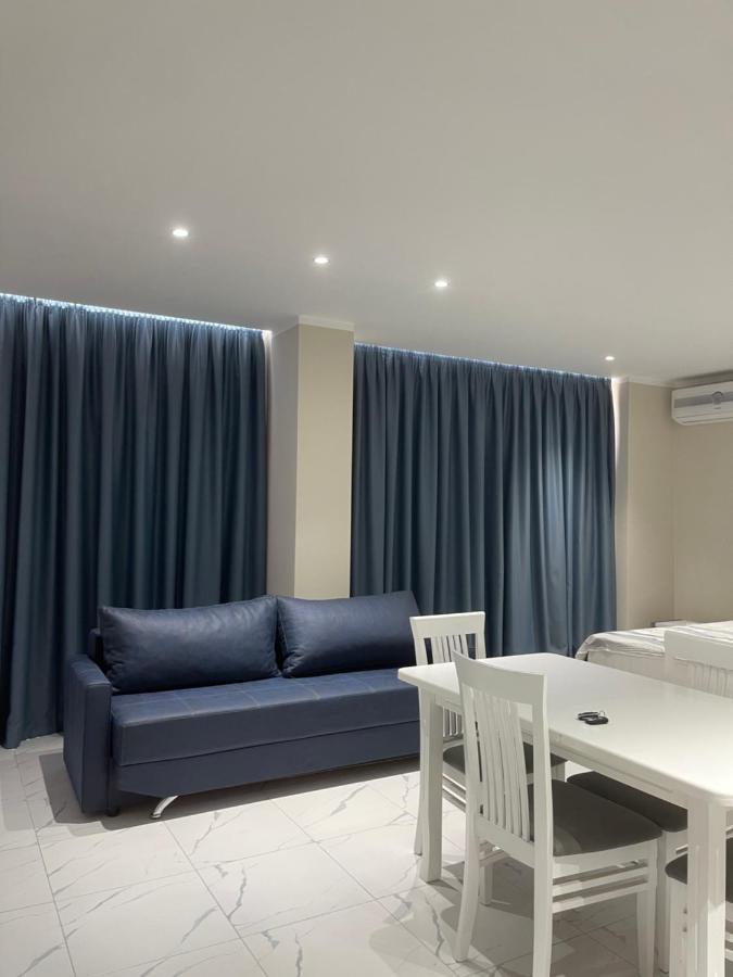 Modern Beachfront Apartamento Sarandë