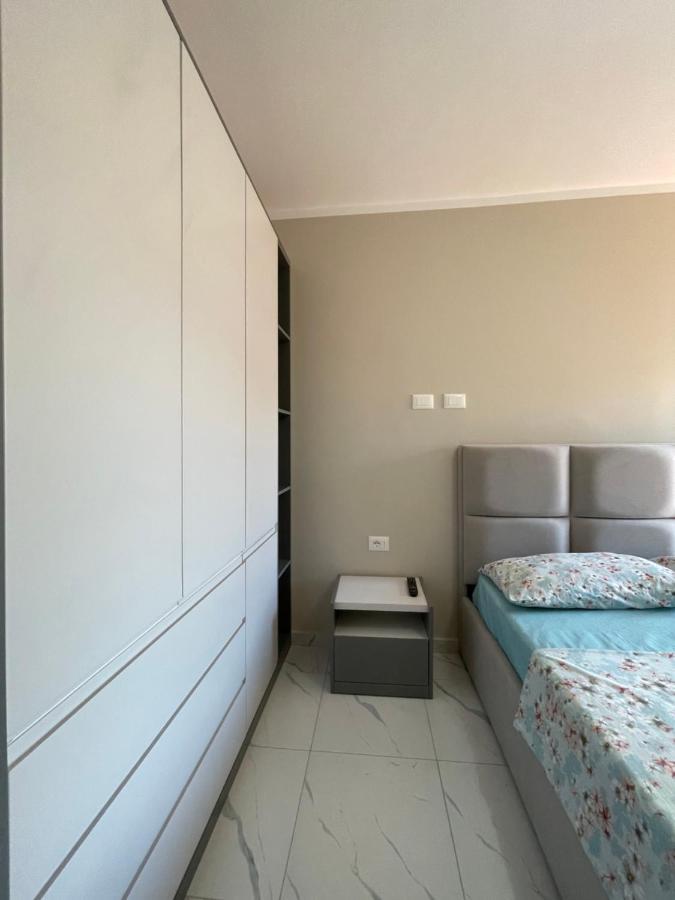 Modern Beachfront Apartamento Sarandë