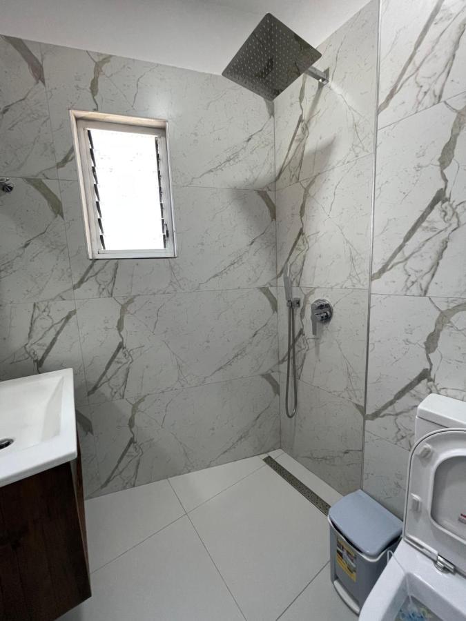 Modern Beachfront Apartamento Sarandë